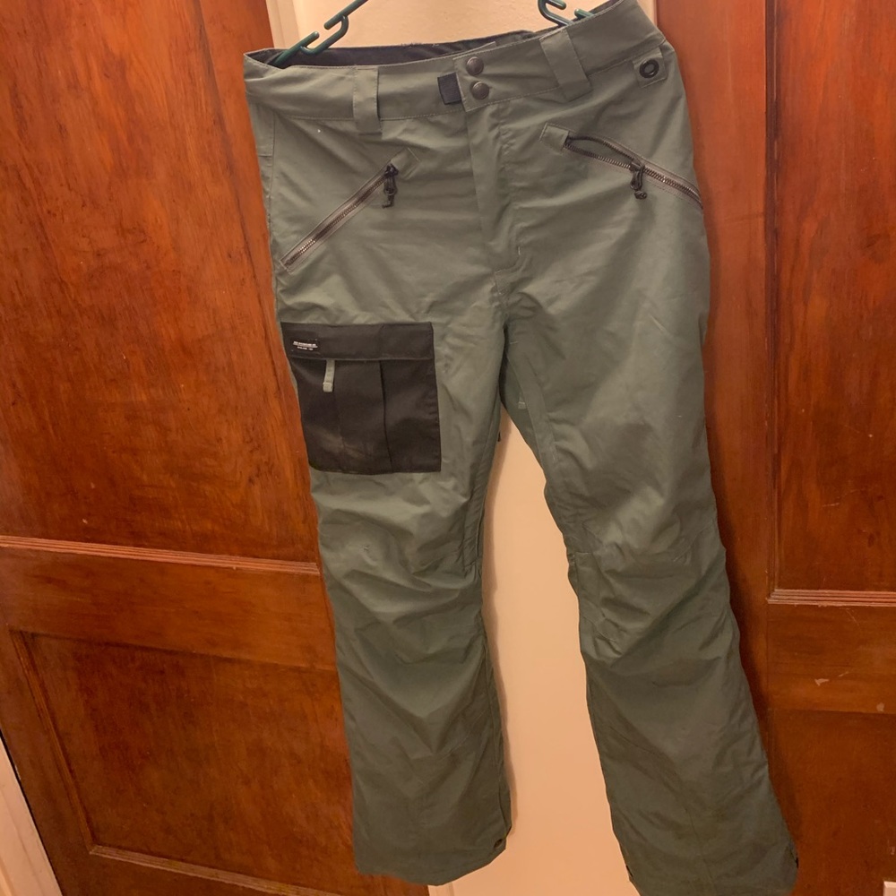 Army green snowboard/skiing pants